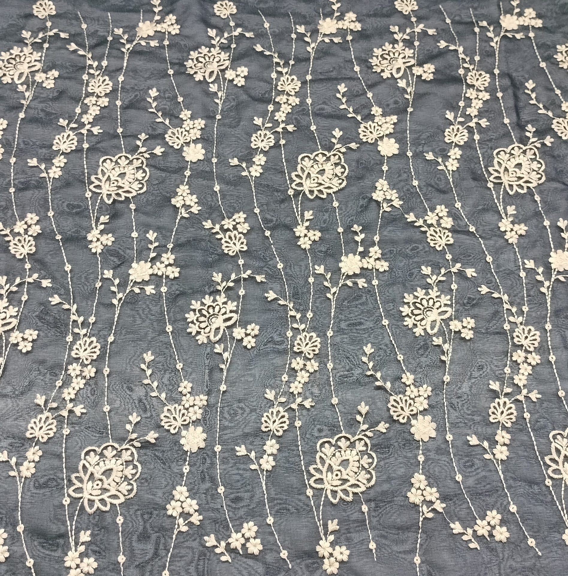 golden flower embroidery threadwork